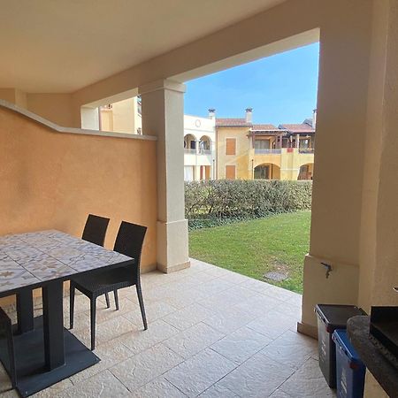The Flowers - Apartments With Private Garden In Residence With Pool Manerba del Garda Buitenkant foto
