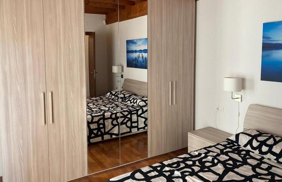 The Flowers - Apartments With Private Garden In Residence With Pool Manerba del Garda Buitenkant foto