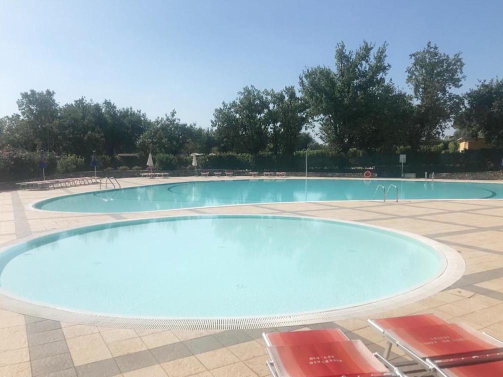 The Flowers - Apartments With Private Garden In Residence With Pool Manerba del Garda Buitenkant foto